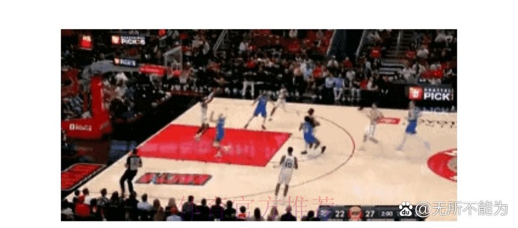 杰伦威抢断反击 飞身暴扣点燃全场